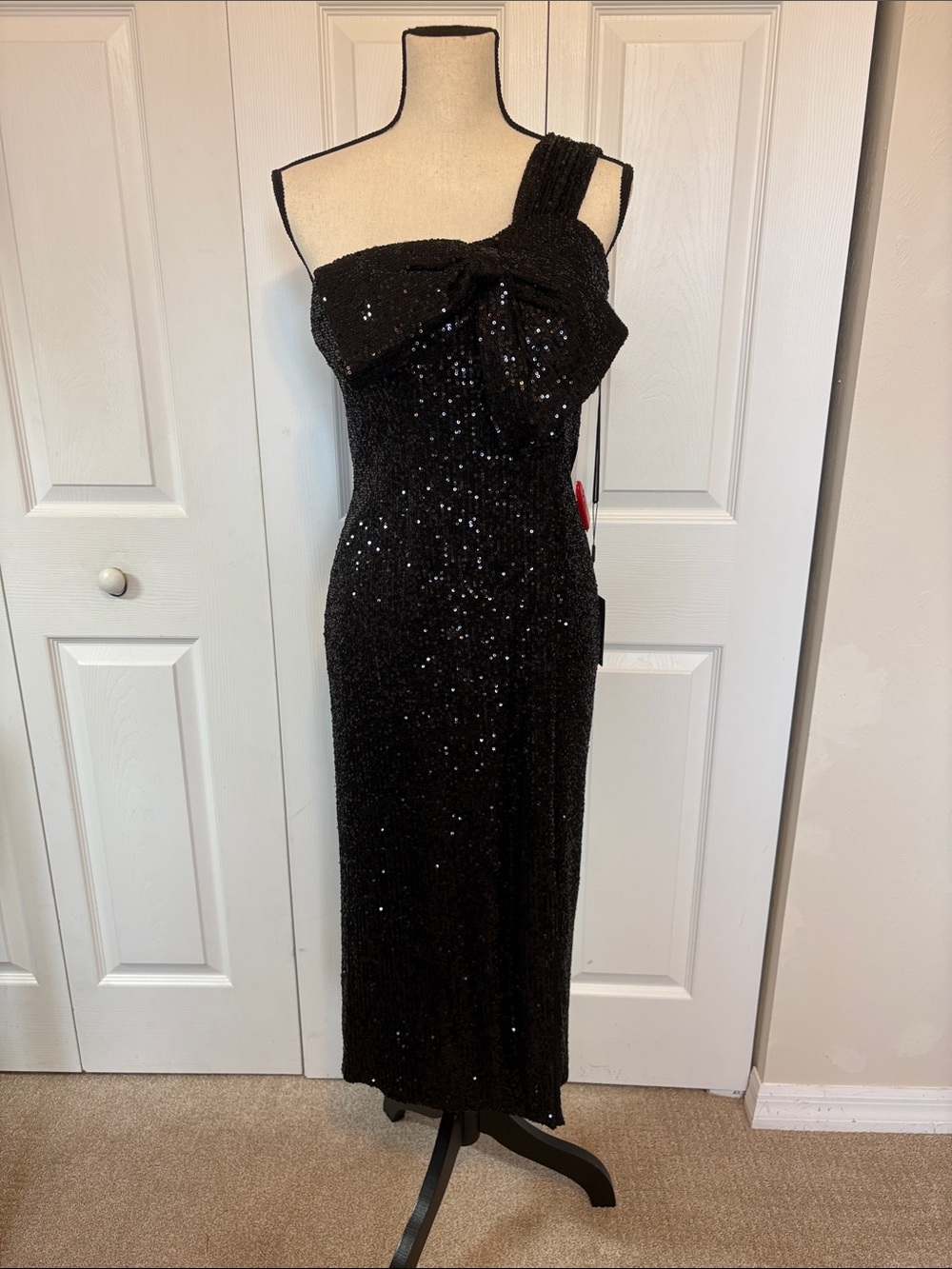 NWT IEENA for Mac Duggal Black Sequin One-Shoulder Bow Midi Dress-Size 8.